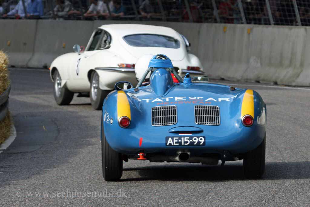 Jaguar E-type 3800cc 1962<br>Charles Cook<br>Porsche 550 SpiderRS 1500cc 1955<br>Gijs Van Lennep