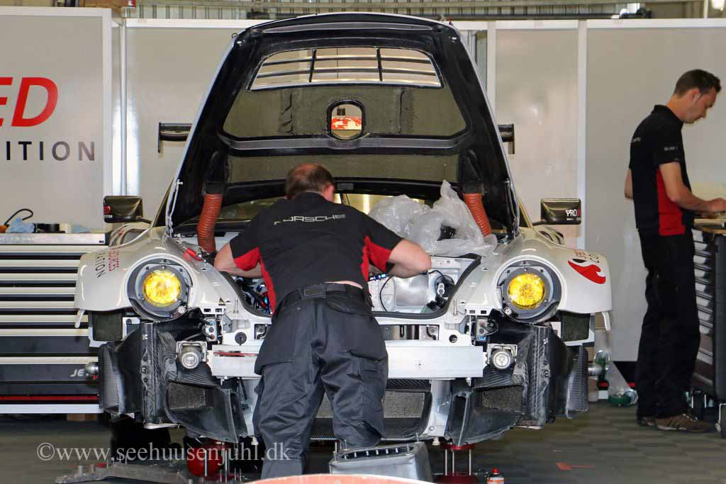 PORSCHE 911 GT3 RSR No.79