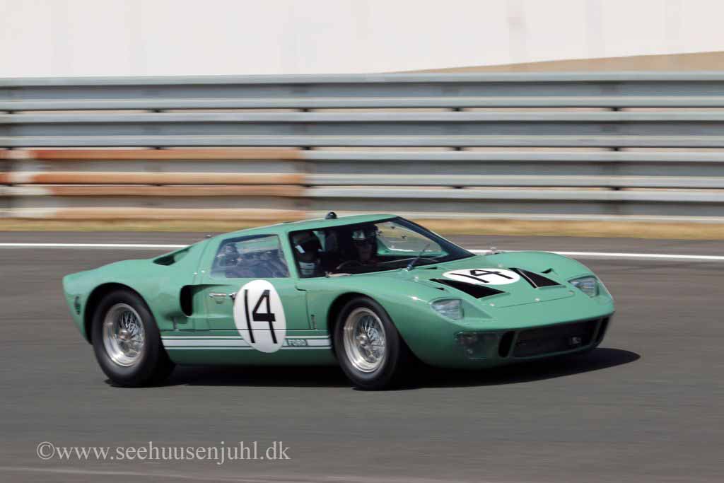 Ford GT40 Mk 1 - Chassis # 1006Quit 6th Hour Le Mans 1965