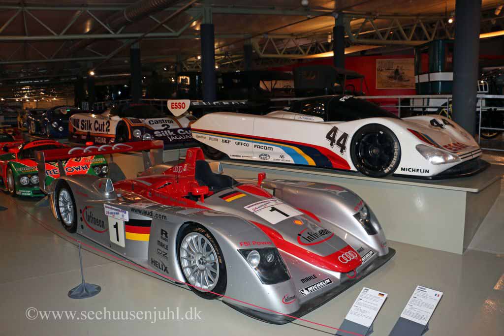 Audi R8 FSI (2002)Winner 2002Peugeot 905 (1990)