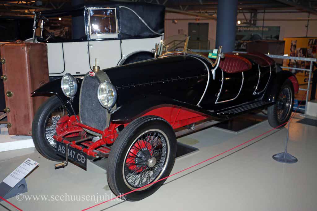 Bugatti Type 30 Torpédo ponté par Lavocat et Marsaud (1927)